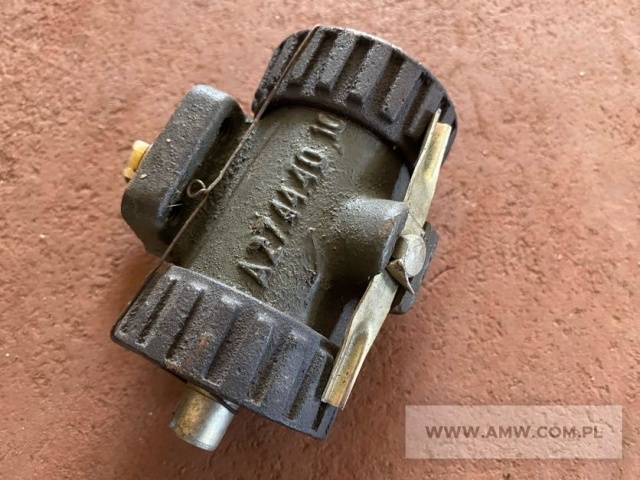 Części zamienne do samochodu STAR 660 - pakiet zawierający 12 poz. asort. (wg oddzielnego wykazu), w tym m.in.: cylinder hamulca A27-44-40X - 9 szt.. drzwi lewe N66-E3-07-00 - 3 szt... filtr oleju bocznikowy KPL G-153.00.00 - 93 szt.. głowica 4421-9-004-1 - 279 szt. itp. 
