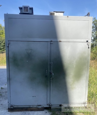 Urządzenia warsztatowe - pakiet zawierający 5 poz. asort. (wg oddzielnego wykazu), w tym: suszarka elektryczna komorowa SKME-4 - 1 szt.. diesel-adapter z obrotomierzem DT-112 - 1 szt.. liniał teleskopowy MESSFIX - 2 szt.. miernik siły nacisku na pedał hamulca MNH-100 - 1 kpl. 
