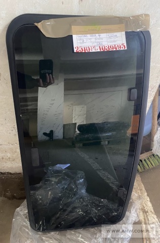 Części zamienne do samochodu LUBLIN i akcesoria - pakiet zawierający 27 poz. asort. (wg oddzielnego wykazu), w tym m.in.: rama okna kompletna 721207444 - 9 szt.. wał napędowy kpl. 779058912 - 7 szt.. zderzak przedni 793444523 - 15 szt.. świeca zapłonowa M-50 - 400 szt. itp. 