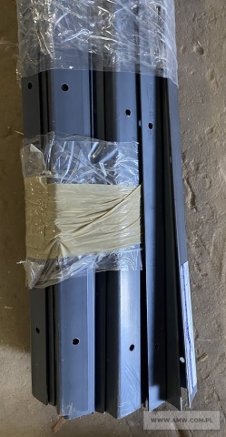 Części zamienne do samochodu LUBLIN i akcesoria - pakiet zawierający 65 poz. asort. (wg oddzielnego wykazu), w tym m.in.: bęben hamulcowy 303501075 - 35 szt.. narożnik zderzaka tylnego 793444305 - 62 szt.. nagrzewnica wnętrza 779055213 - 8 szt.. świeca zapłonowa M-50 - 107 szt. itp. 