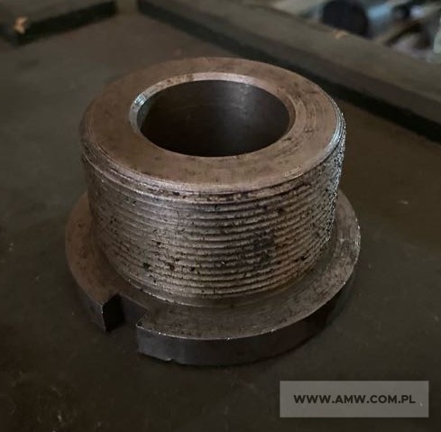 Części zamienne do podnośników typu żuraw (353 szt.) - pakiet zawierający 55 poz. asort. (wg oddzielnego wykazu), w tym m.in.: cylinder hydrauliczny ZSH-6 212-108-00 - 6 szt.. koło zębate napędzające                             OH-250-1012 - 4 szt.. koła linowe (różne rodzaje) - 48 szt.. panewka łożyska 2B 210-519-11 - 27 szt.. hamulec 17-231-41-00 - 3 szt. itp. 