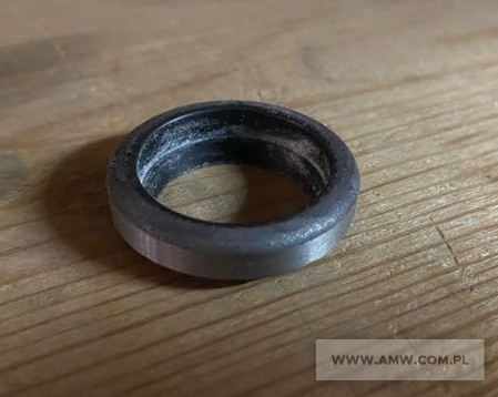 Części zamienne do podnośników typu żuraw (454 szt.) - pakiet zawierający 52 poz. asort. (wg oddzielnego wykazu), w tym m.in.: cylinder hydrauliczny ZSH-6 212-108-00 - 7 szt.. silnik hydrauliczny M2C 1613B8C21D - 1 szt.. rozrusznik elektromagnetyczny - 1 szt.. pokrywa zbiornika  6S-1-41-210-504-01 - 34 szt.. szczęki hamulca różne - 30 szt. itp. 