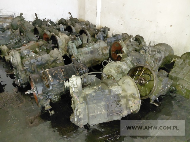 Skrzynia biegów 101.001.658 (z przystawką) do pojazdów marki STAR - pakiet zawierający 2 szt. 