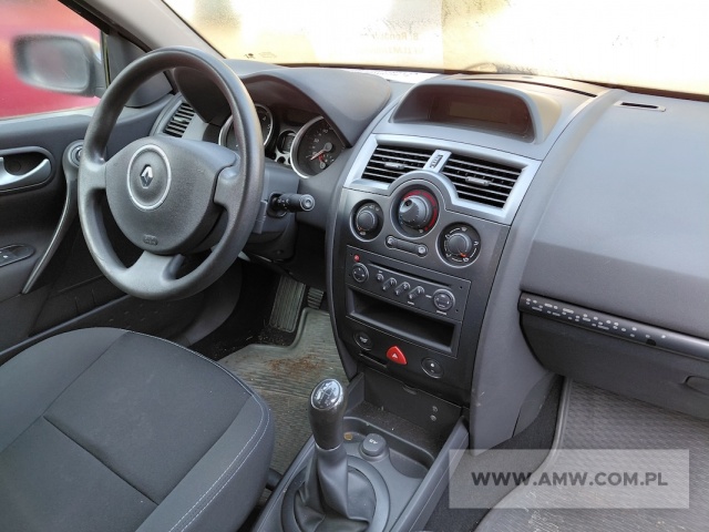 Samochód osobowy RENAULT MEGANE SEDAN 1,6 