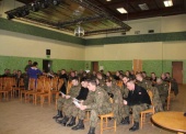 Pracownicy AMW na spotkaniu z żołnierzami w Żaganiu - zdjęcie 2 