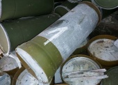 Futerały i puszki - pakiet zawierający 4 poz. asort., w tym: futerał metalowy do ładunków prochowych 125 mm naboju do D-81, długość 467 mm - 3 szt., puszka blaszana tłoczona do amunicji strzeleckiej - 1 000 szt., puszka blaszana tłoczona do zapalników UZRGM, długość 118 mm - 1 000 szt. i puszka metalowa lutowana do 26 mm nabojów sygnałowych 290x235x175 - 99 szt. 