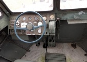 Kuter holowniczy KH-200 na przyczepie 2-os. PKH-200 (ład. 4,2 t) 