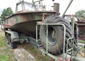 Kuter holowniczy KH-200 na przyczepie 2-os. PKH-200 (ład. 4,2 t) 