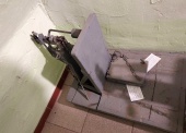 Narzędzia rolnicze i warsztatowe - pakiet zawierający 11 poz. asort. (wg oddzielnego wykazu), w tym m.in.: pług rolniczy 5-skibowy, rozsiewacz ciągnikowy, zwijarka do blachy, waga dziesiętna itp. 