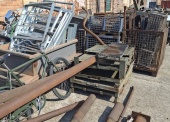 Złom metali żelaznych (m.in. zużyte części pochodzące z naprawy pojazdów, stoły z warsztatów samochodowych, skrzynki metalowe itp.) /kod odpadu 16 01 17/ 