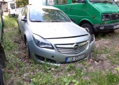 Samochód osobowy OPEL INSIGNIA COSMO 1.6T ECOTEC (powypadkowy, rozbity lewy przód samochodu oraz uszkodzony tylny zderzak) 
