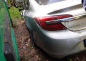Samochód osobowy OPEL INSIGNIA COSMO 1.6T ECOTEC (powypadkowy, rozbity lewy przód samochodu oraz uszkodzony tylny zderzak) 
