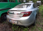 Samochód osobowy OPEL INSIGNIA COSMO 1.6T ECOTEC (powypadkowy, rozbity lewy przód samochodu oraz uszkodzony tylny zderzak) 