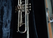Trąbka B HORN HOLTON USA ST302 
