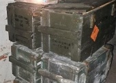 Skrzynie i opakowania drewniane różne (1.821 szt.) - pakiet zawierający 30 poz. asort. (wg oddzielnego wykazu), w tym m.in.: opakowania ramowe do min, skrzynie drewniane do granatów ręcznych, skrzynie drewniane do trotylu, skrzynie drewniane do pocisku rakietowego M-21 itp. 