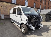 Samochód małej ładowności ogólnego przeznaczenia VOLKSWAGEN CRAFTER SYN1E - po kolizji drogowej (pojemność 2,0 l TDI) 