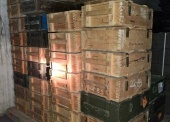Odpadowe opakowania z drewna (zużyte skrzynie drewniane po środkach bojowych przechowywane na wolnym powietrzu oraz częściowo w magazynie, załadunek we własnym zakresie) (kod odpadu 15 01 03) 