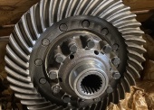 Części zamienne do samochodu STAR 660 (30 szt.) - pakiet zawierający 4 poz. asort., w tym.: mechanizm różnicowy 408.27.249 - 1 szt.. rozrusznik R5BW 823.000.2 - 16 szt., wał napędowy 14.6-20.732.5 - 13 szt. 