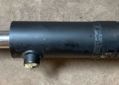 Części zamienne do wózków transportowych RAK (93 szt.) - pakiet zawierający 4 poz. asort., w tym: cylinder CHB-65x68-39 - 1 szt.. cylinder przechyłu CH-2x80x40x84x90 - 18 szt.. grzebień zębatki hamulca 123-08-1014 - 4 szt.. łożysko 130-09-0005 - 70 szt. 
