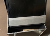 Urządzenia biurowe - pakiet zawierający 4 poz. asort., (wg oddzielnego wykazu), w tym.: ploter EPSON STYLUS/PRO/9700 BB KR N1U1 - 2 szt.. zestaw wideokonferencyjny VTC CISCO CTS-EX90-K9                     - 1 kpl.. telefaks PANASONIC KX-MB773PD - 1 szt. 