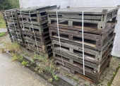 Sprzęt i środki zaopatrzenia logistycznego - pakiet zawierający 2 poz. asort., w tym: drut kolczasty podwójny ocynkowany - 500 kg. pojemnik metalowy paleta XPZ4 - 20 szt. 