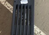 Części zamienne do samochodu LUBLIN i akcesoria - pakiet zawierający 27 poz. asort. (wg oddzielnego wykazu), w tym m.in.: rama okna kompletna 721207444 - 9 szt.. wał napędowy kpl. 779058912 - 7 szt.. zderzak przedni 793444523 - 15 szt.. świeca zapłonowa M-50 - 400 szt. itp. 
