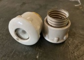 Części zamienne do podnośników typu żuraw (353 szt.) - pakiet zawierający 55 poz. asort. (wg oddzielnego wykazu), w tym m.in.: cylinder hydrauliczny ZSH-6 212-108-00 - 6 szt.. koło zębate napędzające                             OH-250-1012 - 4 szt.. koła linowe (różne rodzaje) - 48 szt.. panewka łożyska 2B 210-519-11 - 27 szt.. hamulec 17-231-41-00 - 3 szt. itp. 
