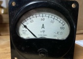 Części zamienne do podnośników typu żuraw (230 szt.) - pakiet zawierający 36 poz. asort. (wg oddzielnego wykazu), w tym m.in.: rozdzielacz hydrauliczny R-061 R25-41-00-A - 1 szt.. rozdzielacz hydrauliczny                   R25-204 - 1 szt.. przewód giętki (różne rodzaje) - 54 szt.. wał pędny pompy R061-182-00 - 7 szt. itp. 