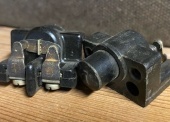 Części zamienne do podnośników typu żuraw (230 szt.) - pakiet zawierający 36 poz. asort. (wg oddzielnego wykazu), w tym m.in.: rozdzielacz hydrauliczny R-061 R25-41-00-A - 1 szt.. rozdzielacz hydrauliczny                   R25-204 - 1 szt.. przewód giętki (różne rodzaje) - 54 szt.. wał pędny pompy R061-182-00 - 7 szt. itp. 
