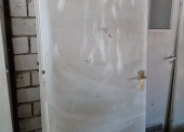 Elementy infrastruktury - pakiet zawierający 25 poz. asort. (wg oddzielnego wykazu), w tym m.in.: drzwi, okna, niszczarki itp. 