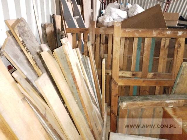 Odpadowe drewno (w tym: deski, podesty, ławki) (kod odpadu 17 02 01) 