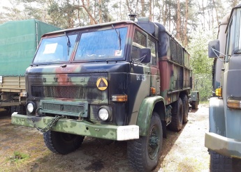 ladownia_akumulatorowa_Ps-16_na_samochodzie_STAR-266.jpg 