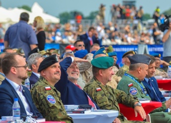 AIR_SHOW_11_fot._Michal_Rozbicki.jpg 