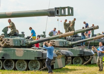 AIR_SHOW_31_fot._Michal_Rozbicki.jpg 
