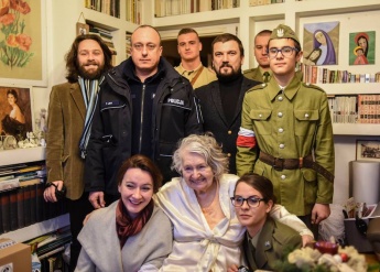 AMW_po_raz_kolejny_zaangazowala_sie_w_akcje_Paczka_dla_bohatera_W_2016_roku_pracownikom_Agencji_udalo_sie_przygotowac_ponad_250_paczek._fot._OR_AMW_w_Szczecinie.jpg 