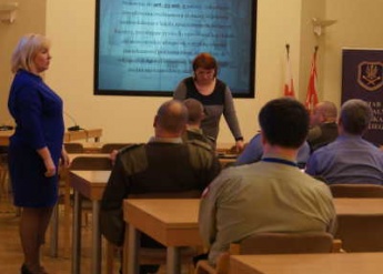 Spotkania przedstawicieli Oddziału Regionalnego w Warszawie Agencji Mienia Wojskowego z żołnierzami w Sztabie Generalnym 21.04.2016 r. - zdjęcie 3 