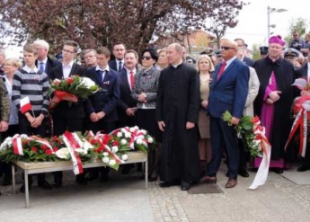 Przedstawiciele AMW na obchodach Dnia Flagi  RP oraz Święta Konstytucji 3 Maja - zdjęcie 6 