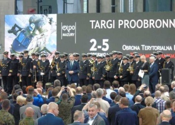 AMW na Targach Obronnych Pro Defense 2016 - zdjęcie 1 