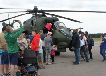 Pod skrzydłami Marynarki Wojennej – pokazy lotnicze w Siemirowicach. - zdjęcie 6 