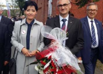 Przedstawiciele Oddziału Regionalnego AMW w Gdyni na obchodach 36 rocznicy Porozumień Sierpniowych. - zdjęcie 2 
