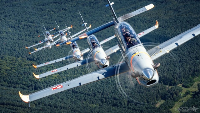 Foto_Radom_Sesja_air2air_Slawek_Hesja_Krajniewski_48702.jpg 
