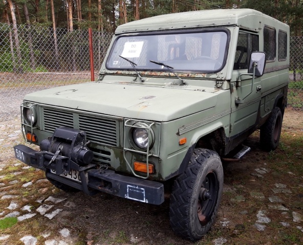 Samochod_ciezarowo-osobowy_wysokiej_mobilnosci_HONKER_2324.jpg 