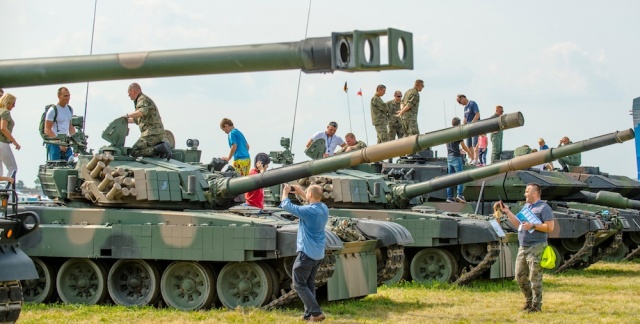 AIR_SHOW_31_fot._Michal_Rozbicki.jpg 