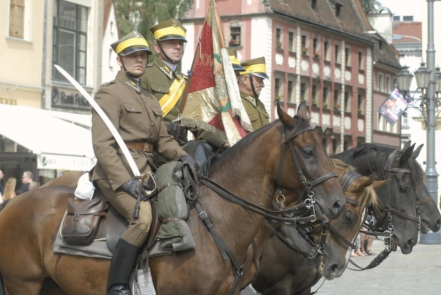 17._swieto_Wojska_Polskiego_we_Wroclawiu_fot._Andrzej_luc.JPG 