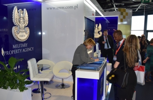 Przedstawiciele_AMW_obecni_byli_podczas_targow_nieruchomosci_MIPIM_w_Cannes.jpg 