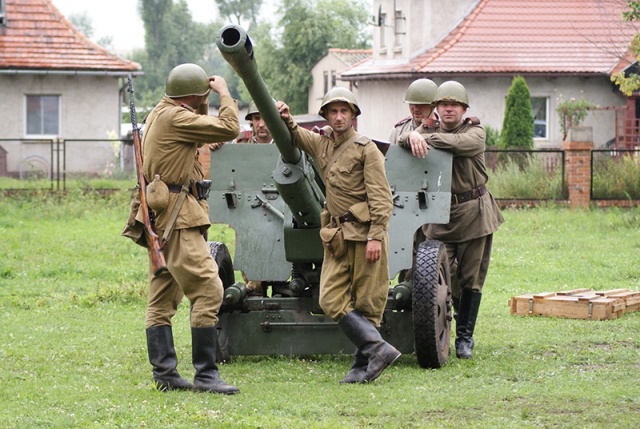 VI Zlot Grup Rekonstrukcyjnych i Historycznych Pojazdów Wojskowych „Strefa Militarna” 