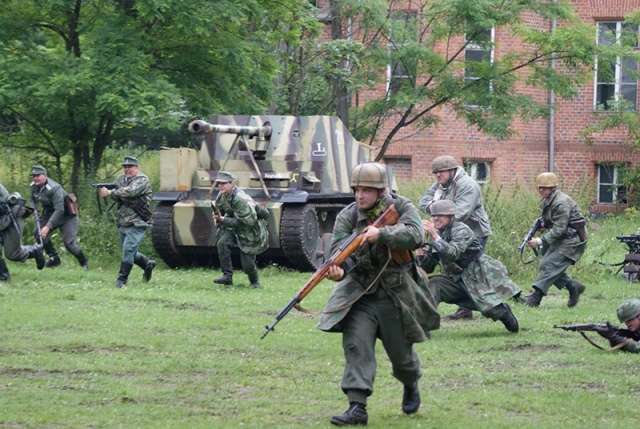 VI Zlot Grup Rekonstrukcyjnych i Historycznych Pojazdów Wojskowych „Strefa Militarna” 