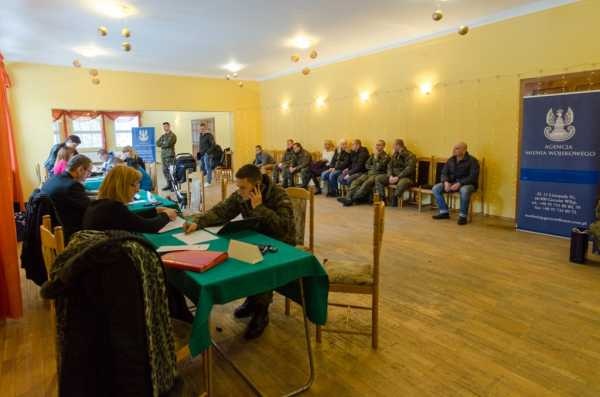  AMW przekazuje mieszkania dla żołnierzy w Żaganiu - zdjęcie 6 