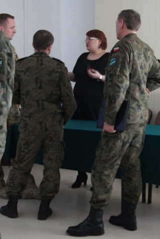Spotkania  przedstawicieli Oddziału Regionalnego w Warszawie Agencji Mienia Wojskowego z żołnierzami w dniach 24.02.2016 r. oraz 09.03.2016 r. - zdjęcie 6 