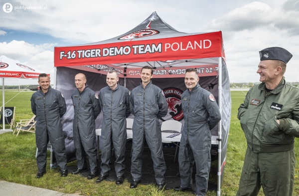 AMW oficjalnym patronem F-16 Tiger Demo Team - zdjęcie 4 